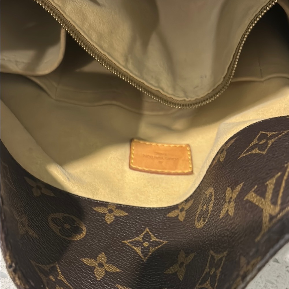 Louis Vuitton Monogram Brown Handbag - Picture 3 of 10